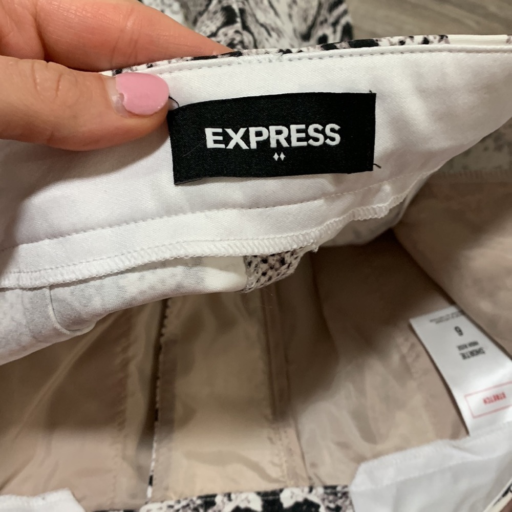Express shorts - Picture 3 of 7